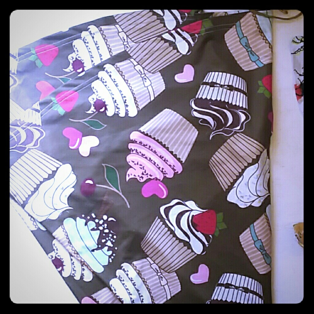 Cowcow cupcake dress